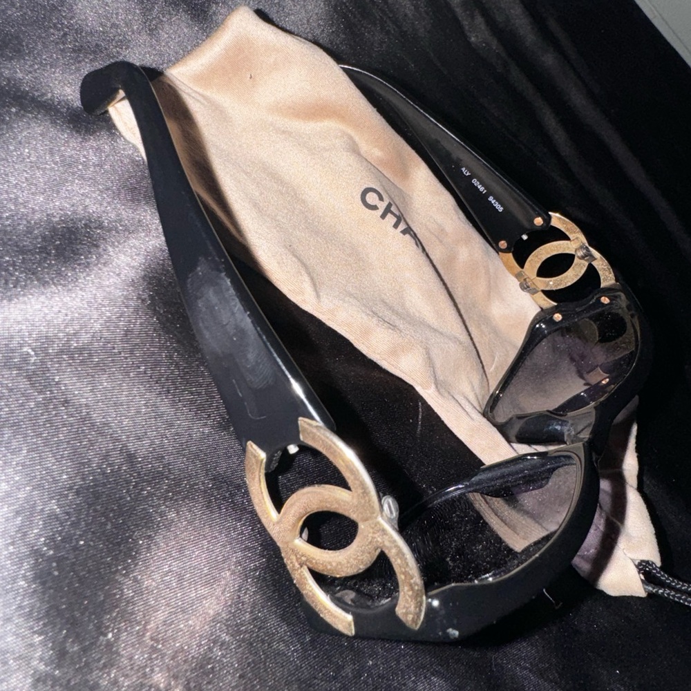 CHANEL SUNGLASSES